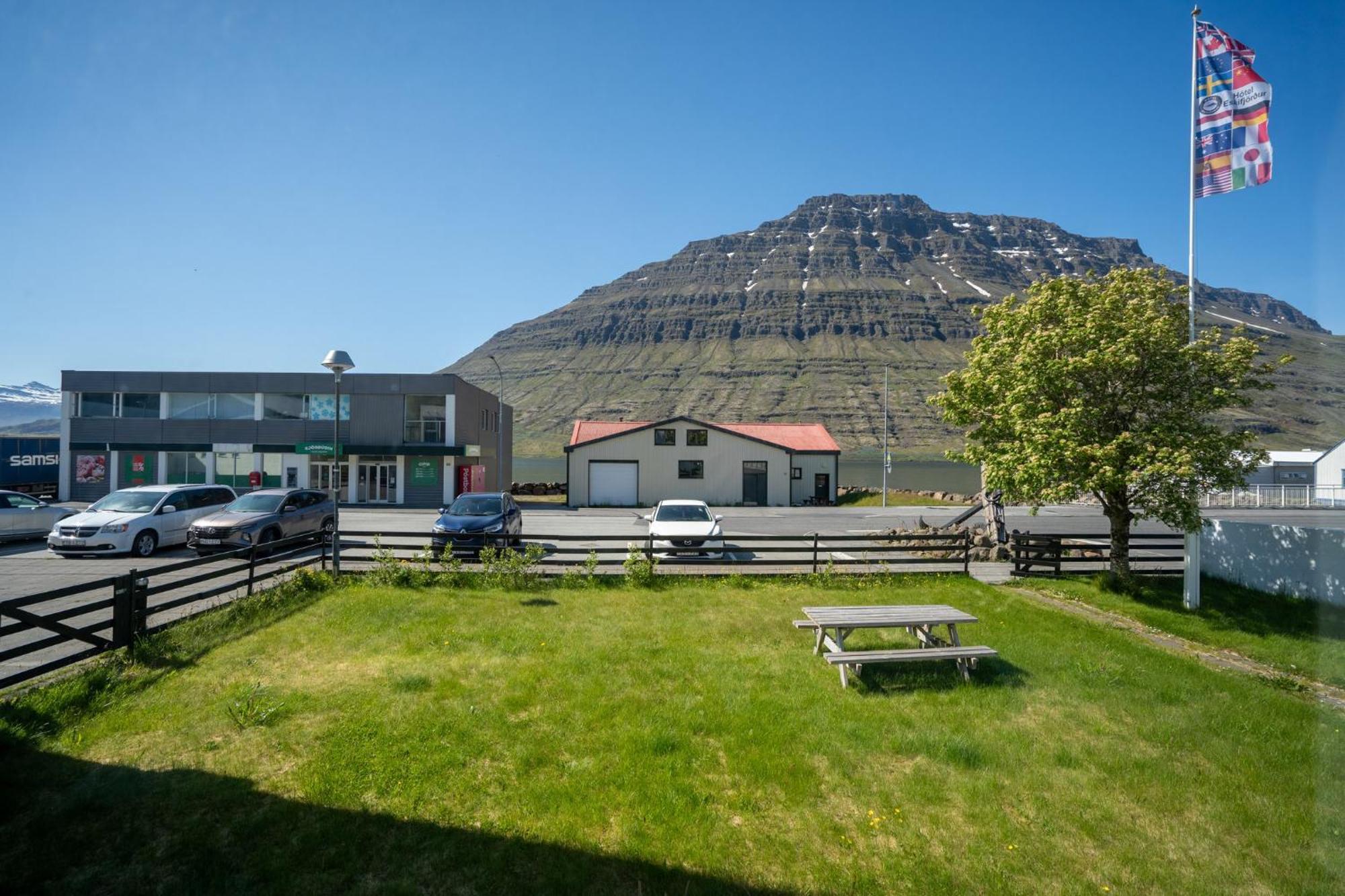 Hotel Eskifjoerthur Eksteriør billede